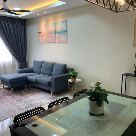 Dnaura Homestay Batu Buruk Terengganu Kuala Terengganu Exterior photo